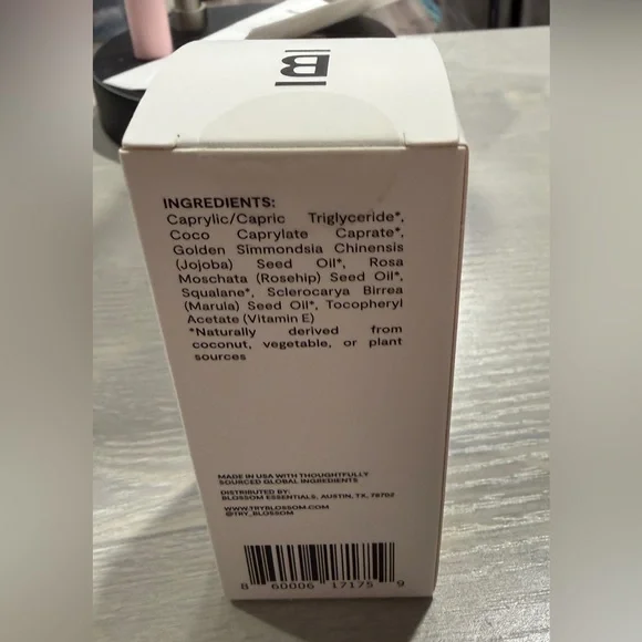 Blossom Essentials Hydration Oil Marula + Golden Jojoba 1.9oz NIB - Picture 3 of 7